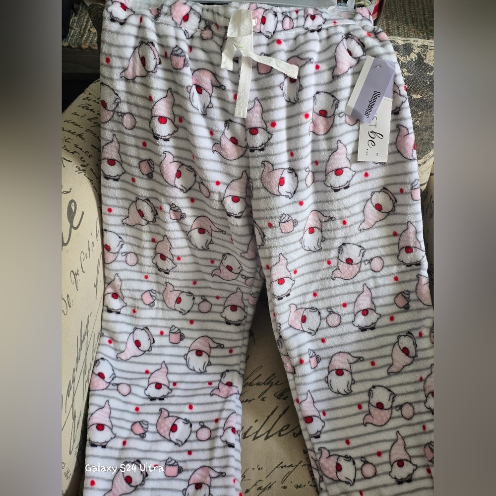 Gnome Pajama Sleep Pants Sz S NWT